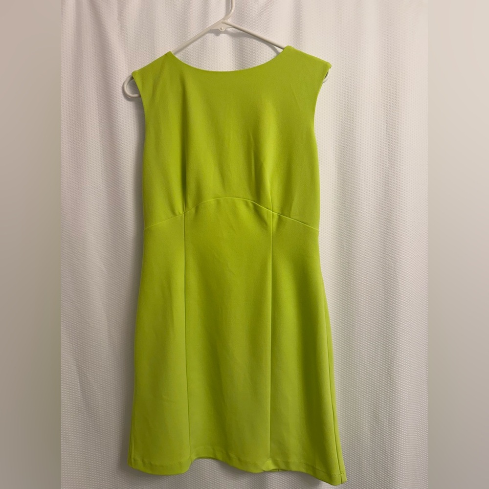 Brand new, never worn Donna Morgan Green Sheath Midi Dress Bateau Neckline